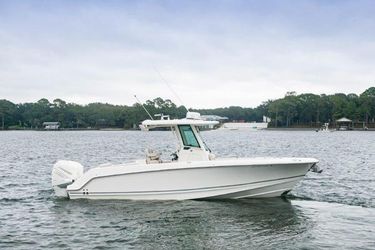 28' Boston Whaler 2018 Yacht For Sale